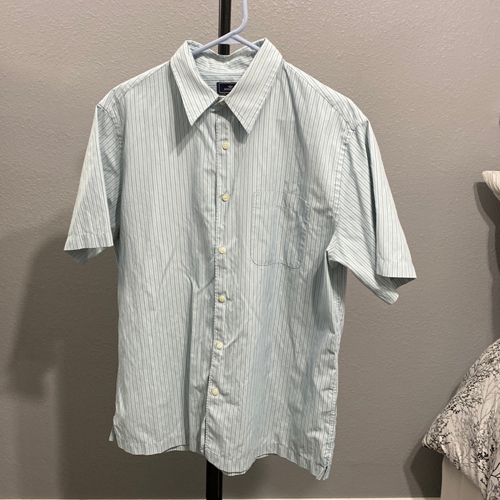 Docker’s men’s shirt